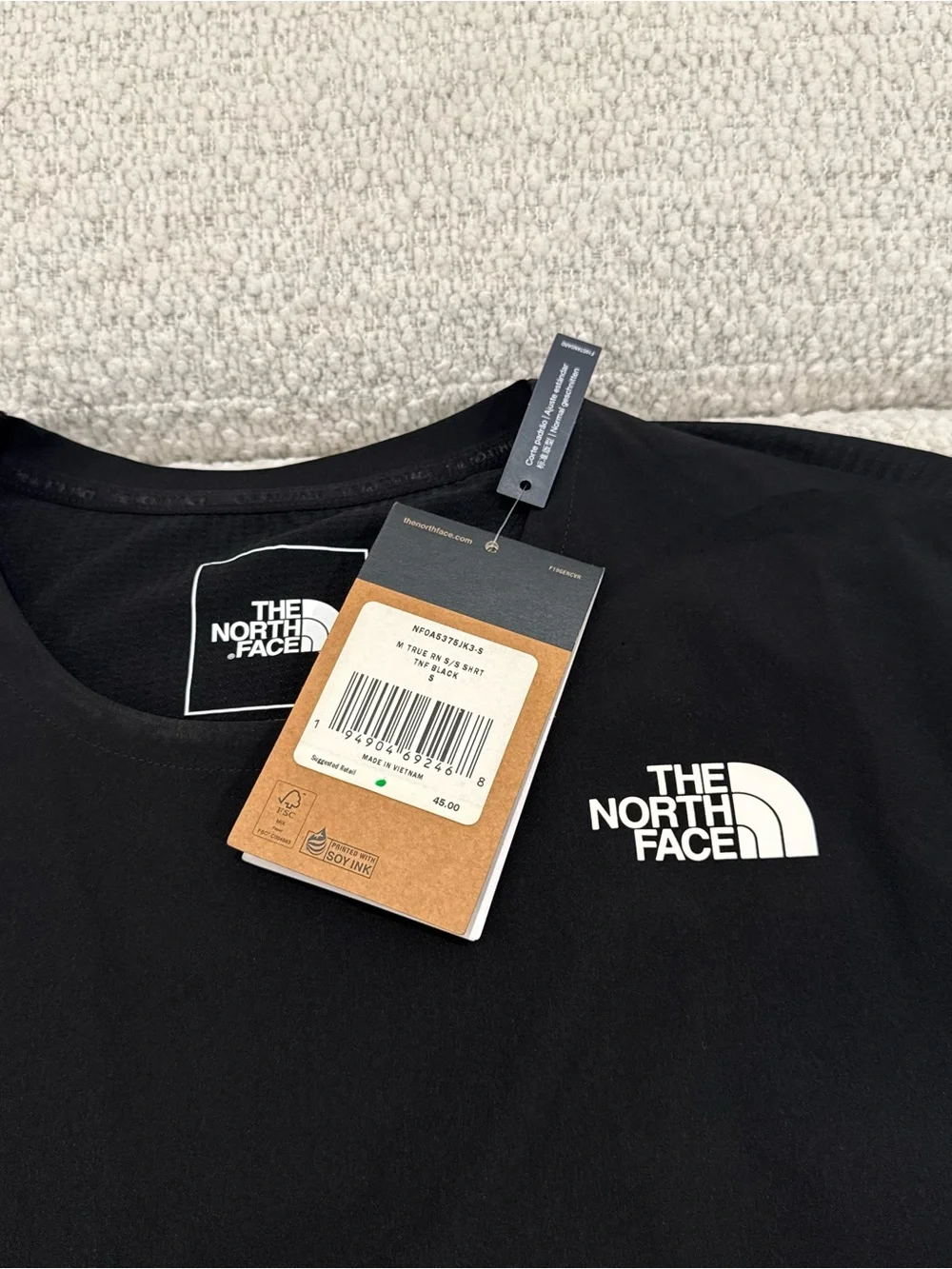 NWT The North Face Men's Black True Run Short Sleeve Shirt